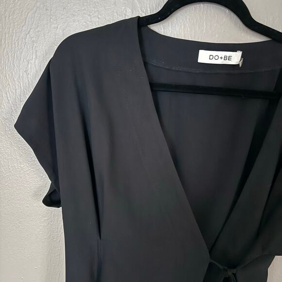 DO+BE Black Wrap Front Short Sleeve Blouse Size Large casual comfort summer - Picture 2 of 8